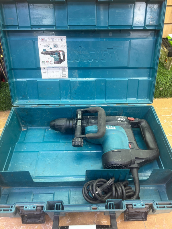 Отбойный молоток Makita hr4010c