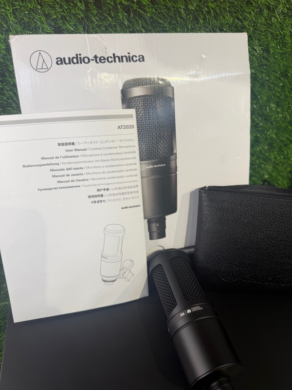 Микрофон Audio-technica AT2020