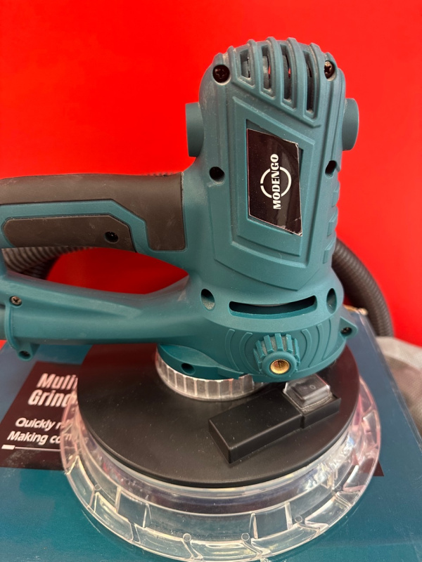 Шлифмашинка Makita