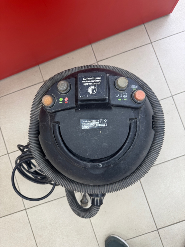 Промышленный пылесос Makita VC3510